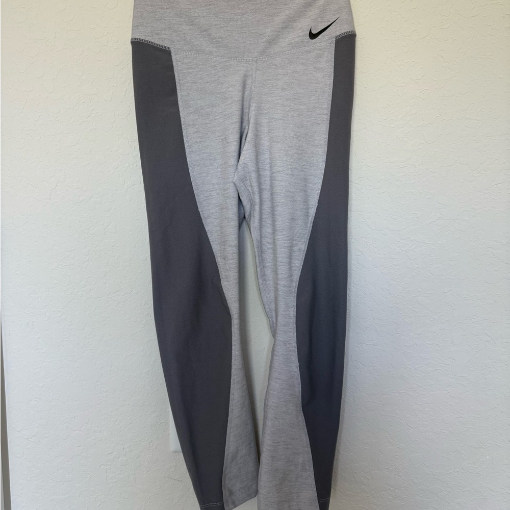 Nike dri-FIT two tone gray women’s leggings